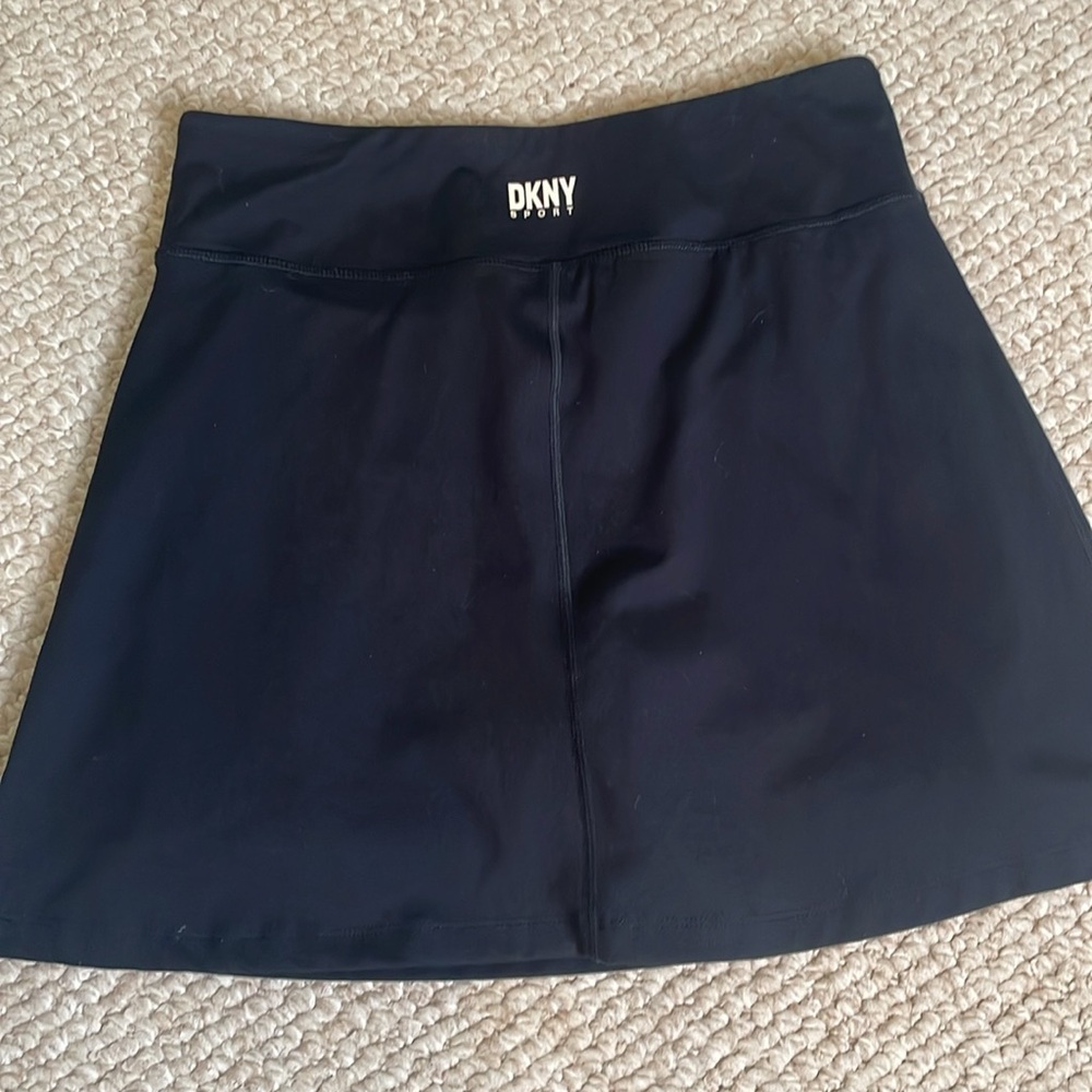 DKNY Skort. Size S. EUC.